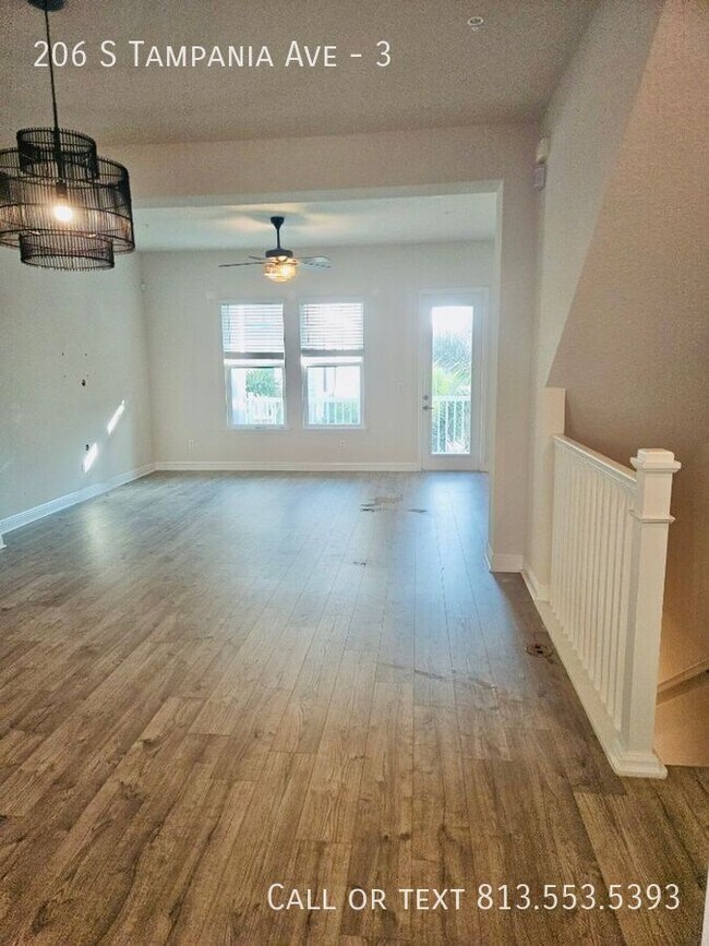 Building Photo - 206 S Tampania Ave