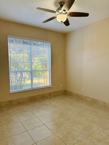 Building Photo - 2574 Whispering Pines Dr