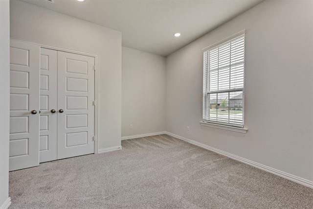 Building Photo - 3404 Riverlawn Dr