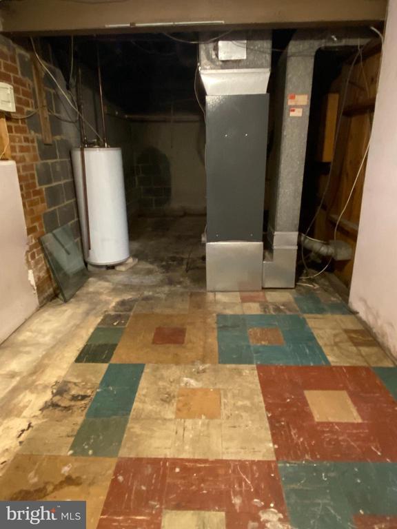 Building Photo - 9103 Wallace Rd