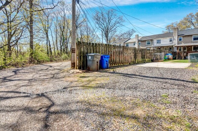 Building Photo - 178 Sunrise Dr