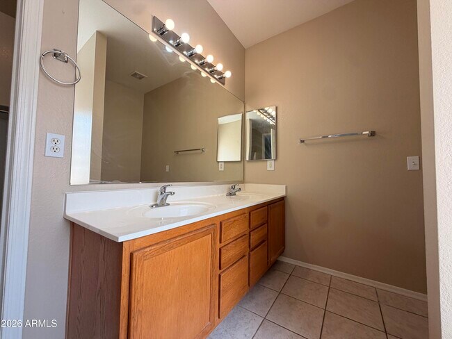 Building Photo - 9817 W Las Palmaritas Dr