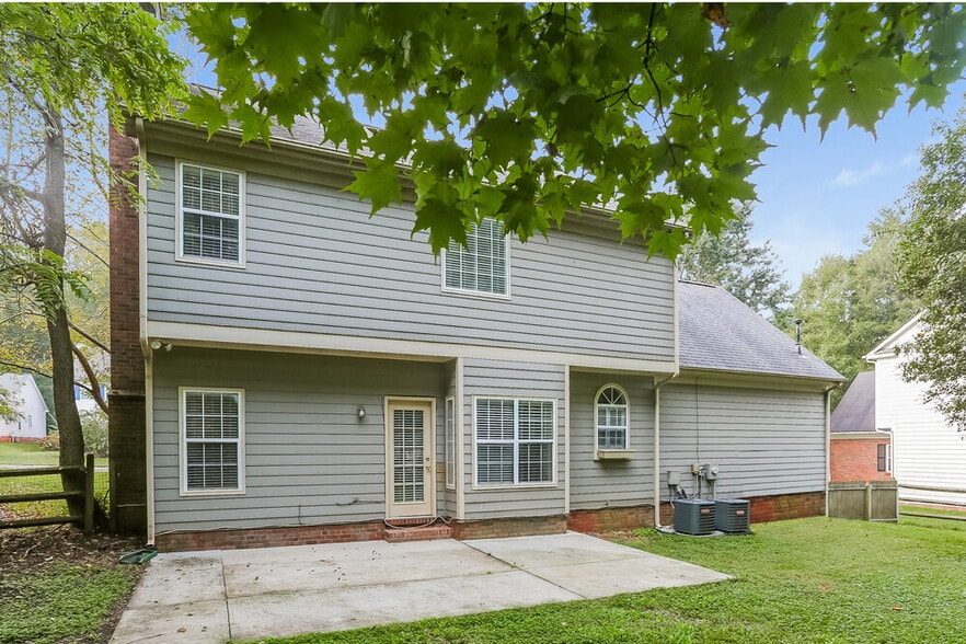 Building Photo - 7300 Scarlet Runner Dr