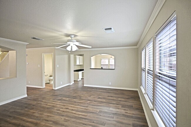 Building Photo - 1610 Elizabeth Ct