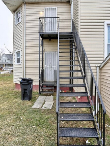 Building Photo - 3815 Belle Ave