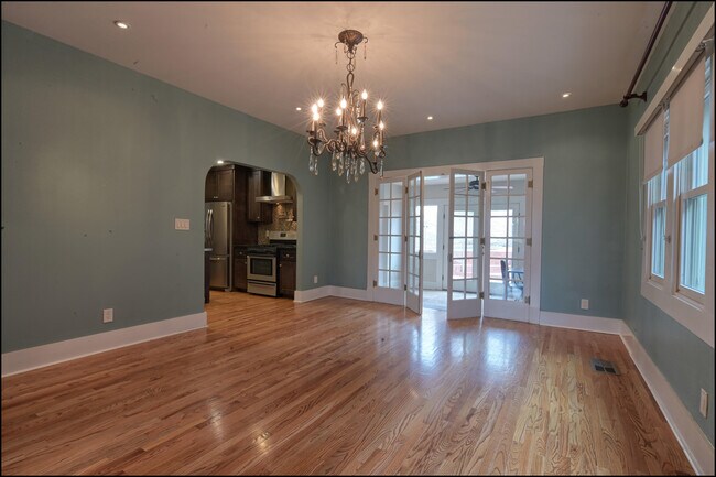 Building Photo - 1420 Hawthorne St