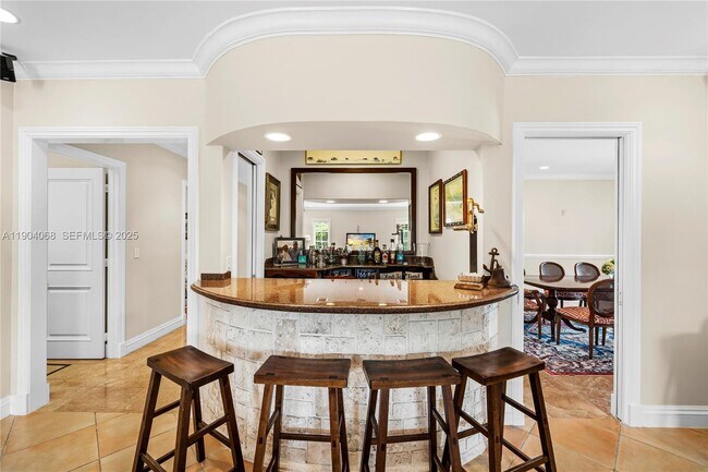 Building Photo - 600 Marquesa Dr