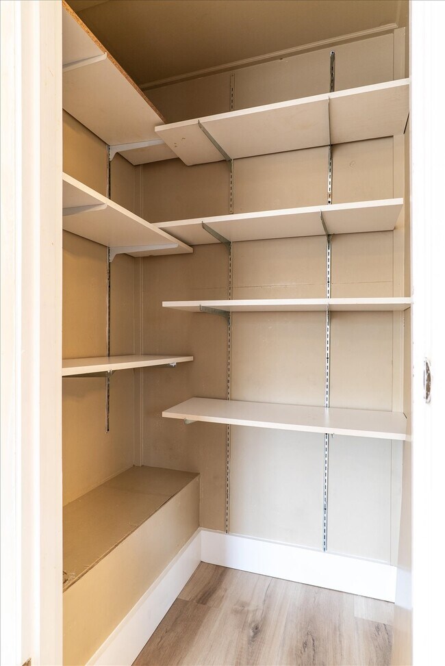 Building Photo - 8633 Wabash Ave S