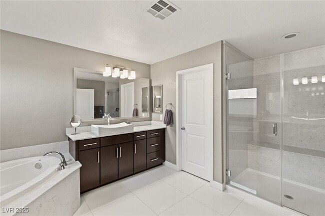 Building Photo - 338 Azar Swan Ave