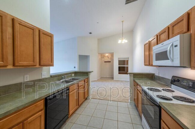 Building Photo - 9505 Armelle Way