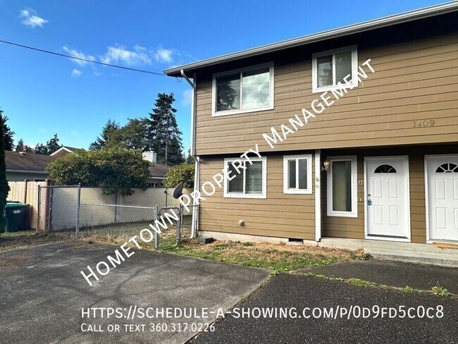 Building Photo - 1409 Hensley St NE