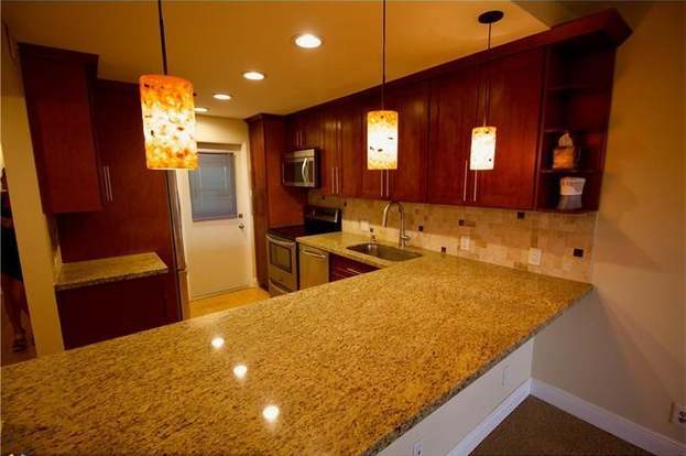 Building Photo - 3050 N Palm Aire Dr