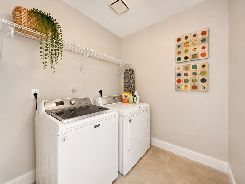 Building Photo - 7834 Cabello Canyon-SI ID1607395P