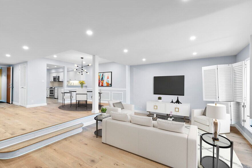 Building Photo - 4807 Woodley Ave