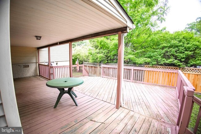 Building Photo - 419 University Blvd