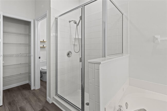 Building Photo - 434 Castlemain Cir