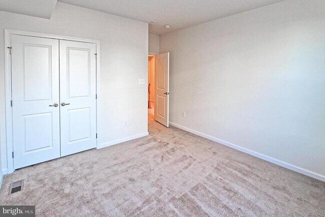 Building Photo - 13652 Endeavour Dr