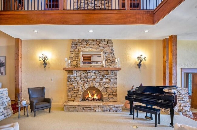 Building Photo - 10577 Down Lakeview Cir