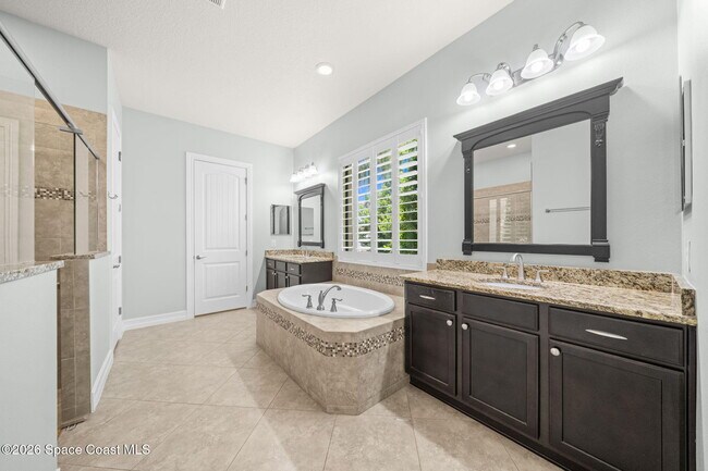 Building Photo - 3450 Brunot Cir