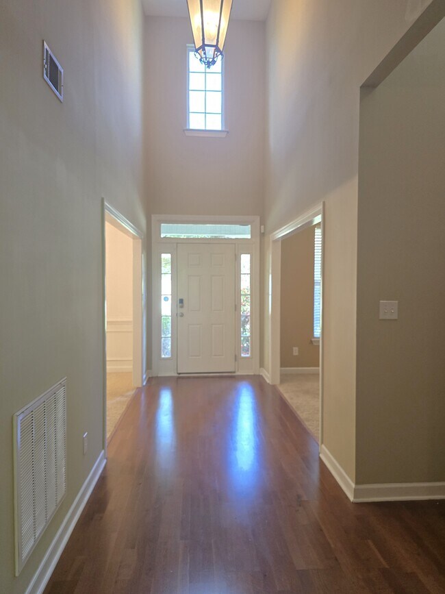 Building Photo - 932-p932 Windmill Pkwy