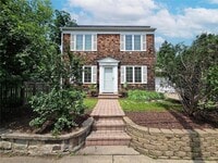 Building Photo - 709 Wayzata Blvd E