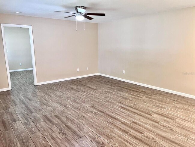 Building Photo - 162 Windtree Ln