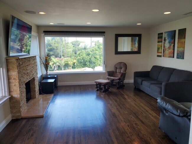 living room - 2461 Fire Mountain Dr