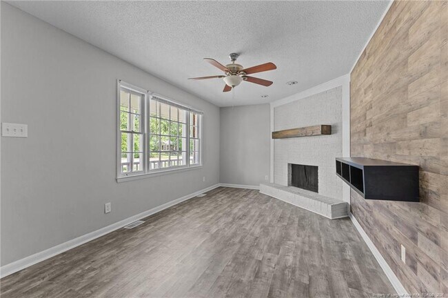 Building Photo - 801 Algood Ave