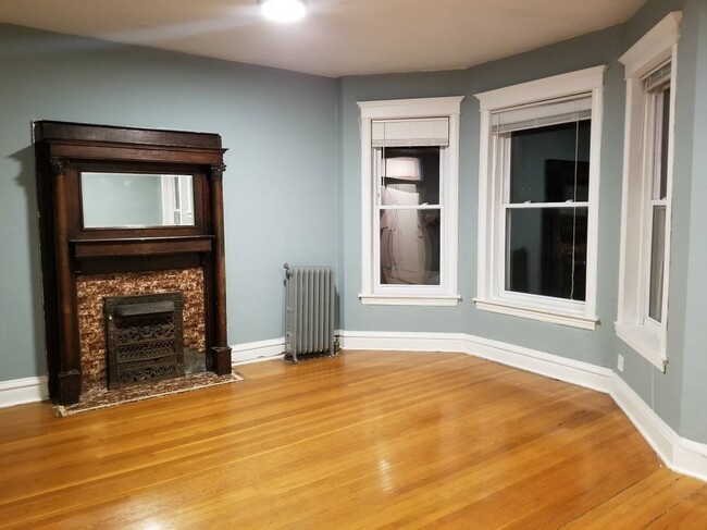 Primary Photo - 3514 N Sheffield Ave