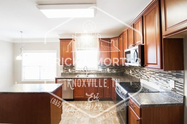 Building Photo - 3305 Grassy Pointe Ln