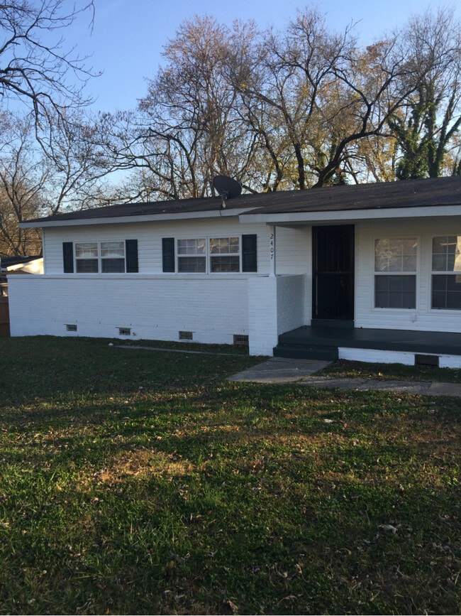Building Photo - 2407 Medaris Rd NW