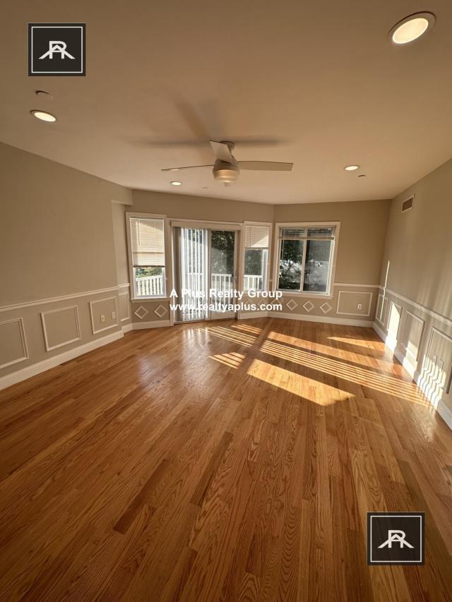 Building Photo - 2 bedroom in Boston MA 02132