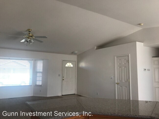 Building Photo - 3 br, 2 bath House - 1422 Rosy Finch Drive