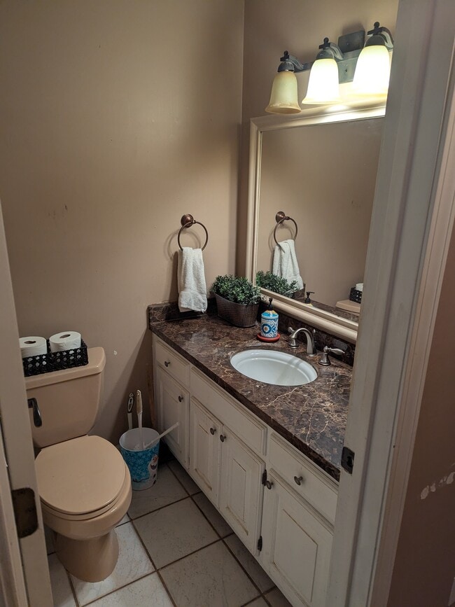 Building Photo - 1116 Santa Fe Station