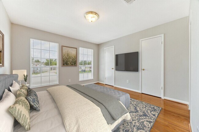 Building Photo - 1916 Upland Dr