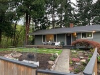 Building Photo - 3042 Kromer Ave