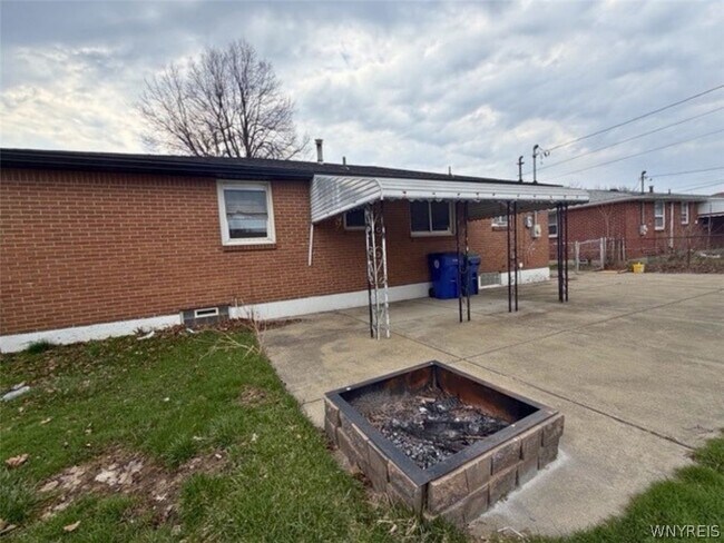Building Photo - 4849 N Bailey Ave