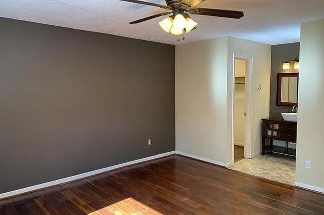 Building Photo - 6318 Leaf Arbor Dr