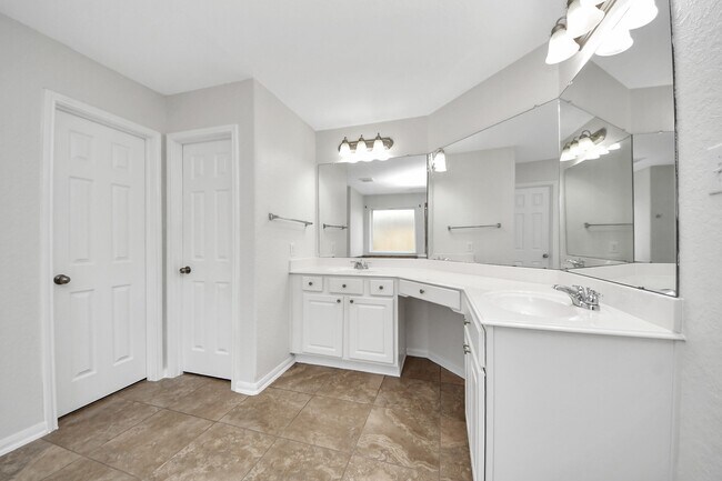 Building Photo - 6431 Westward Wood Way
