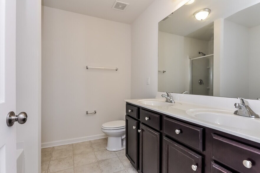 Building Photo - 5011 Gailardia Drive