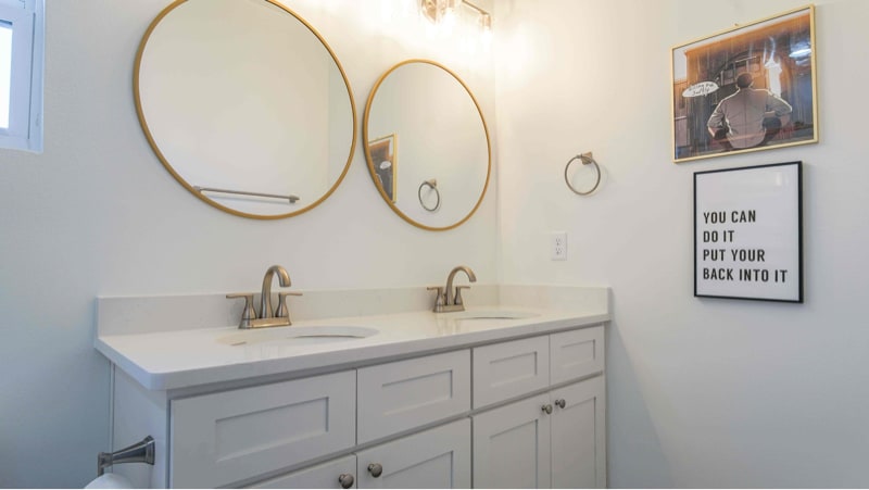 Building Photo - 2910 Clearview Ave