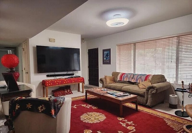 Building Photo - 101 W Calle Montana Jack