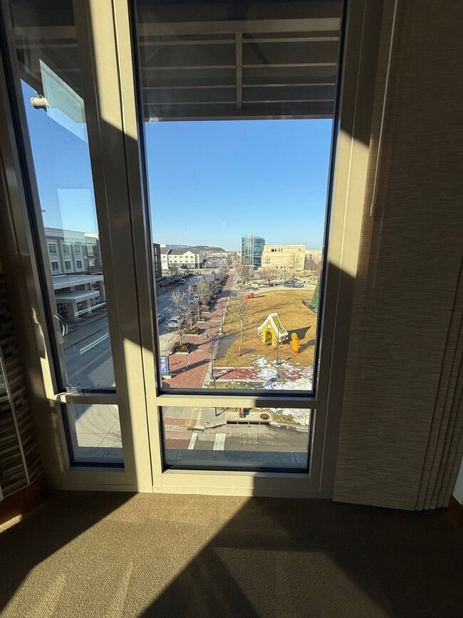 Building Photo - Blue Earth One Bedroom For Lease