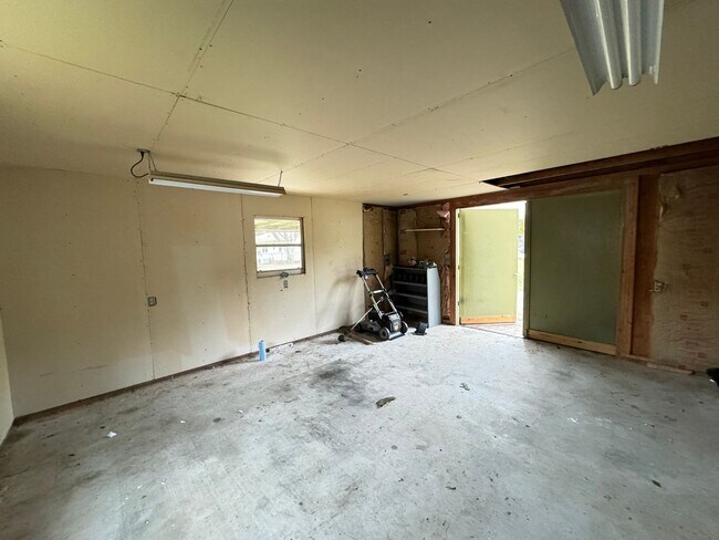Building Photo - Three Bedroom Ranch Home in Garner