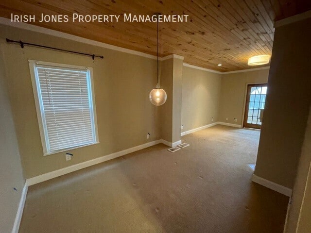 Building Photo - 2829 South Park Ave