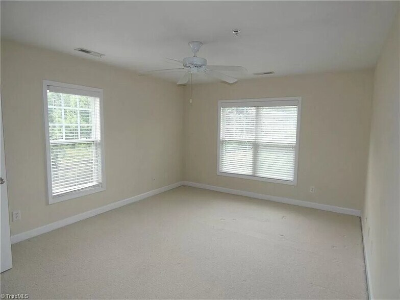 Building Photo - 4722 Tatton Park Cir