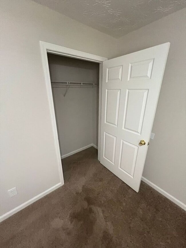 Building Photo - Beautiful Home in the Highly Sought-After ...