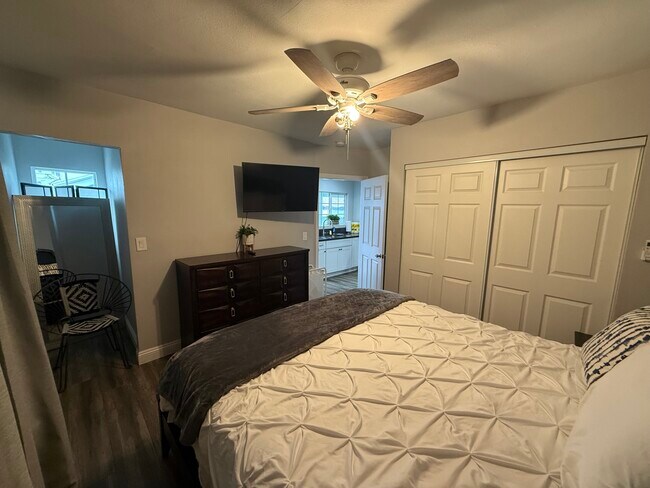 Building Photo - 1108 Orange Ave