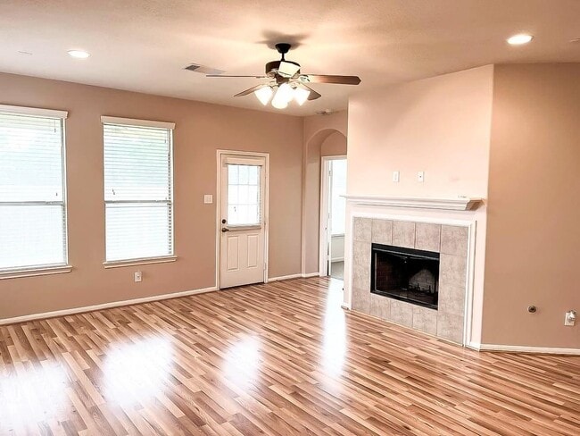 Building Photo - 11907 Golden Lodge Ln