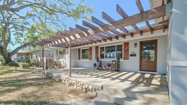 Building Photo - 515 34th Ave NE